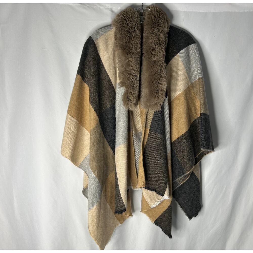 Marcus Adler Bonfire Cape /Poncho With‎ Camel Color Faux Fur Collar! NWOT